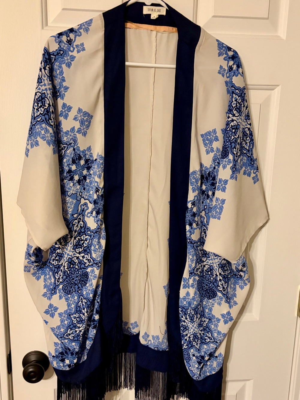 TAYLOR & SAGE Cream and Blue Floral Kimono Jacket with Navy fringe detail